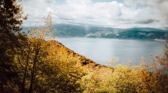 Ansicht eines Sees in Albanien